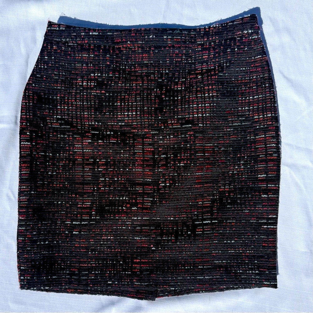 Loft Woven Black w White &  Red Pencil Skirt w/Lining Size 10 Corp Goth NormCore